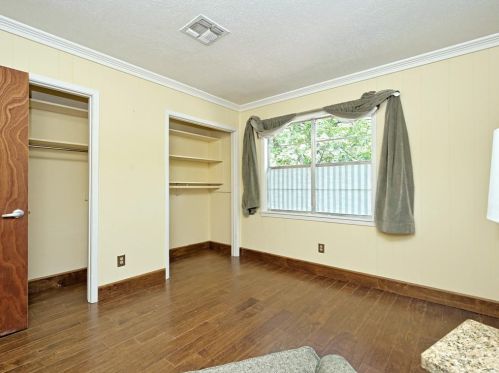 6107 Felix Ave, Austin TX  78741-3312 exterior