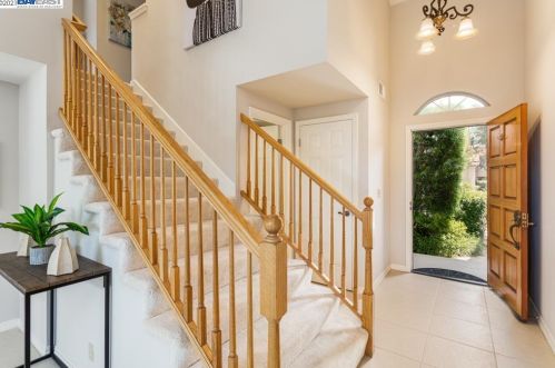468 Clovercrest Ln, San Ramon, CA 94582-5504