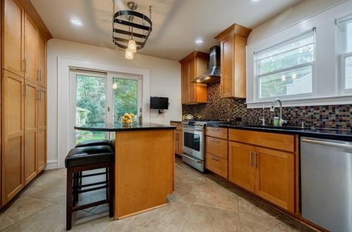 1200 Cameron Ct, Atlanta GA  30306-2622 exterior