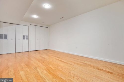 1611 Noyes Dr, Silver Spring MD 20910-2224 exterior