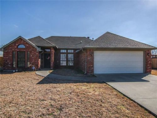 5105 Creek Crossing Dr, Greenville, TX 75402-5806