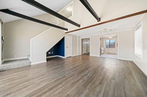 19-4 Boyd Rd, Londonderry, NH 03053-3636