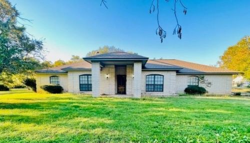 116 Chaparral Dr, Granbury, TX 76049-1429