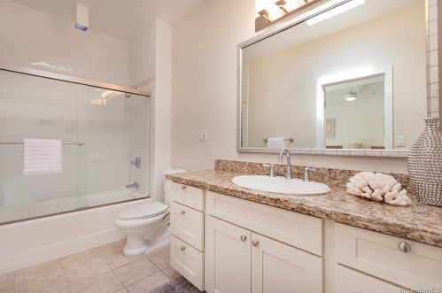 113 Lumahai St, Honolulu HI  96825-2101 exterior