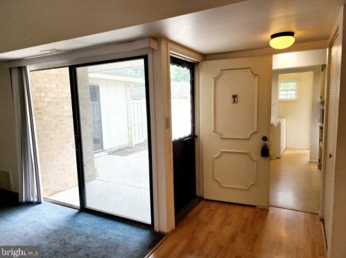 50 Valleybrook Dr, Lancaster PA  17601-4612 exterior