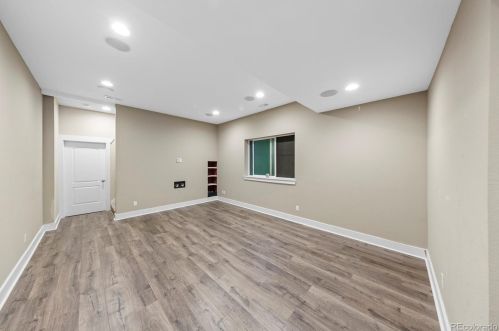 2907 Ironton St, Denver CO  80238-3215 exterior