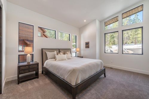 11861 Bottcher Loop, Truckee CA  96161-2793 exterior