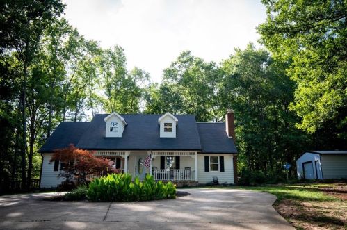 1228 Gaithers Rd, Porterdale, GA 30014-5827
