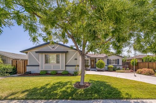 126 Casper St, Milpitas, CA 95035-4816