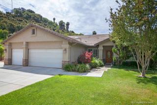 29844 Disney Ln, Vista, CA 92084-1224