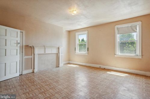 812 Front St, Philadelphia PA 19106-3019 exterior