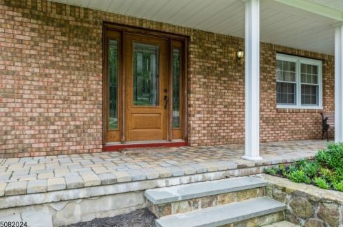 19 Cottonwood Dr, Dover NJ  07869-4707 exterior