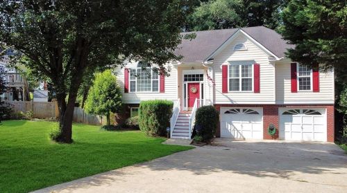 103 Nutmeg Ln, Holly Springs, GA 30189-6944
