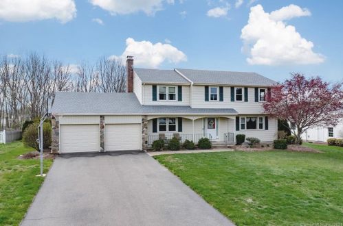 182 Debbie Dr, Wapping, CT 06074-1817