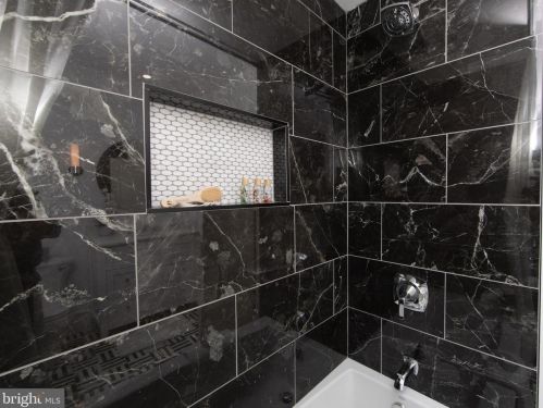 281 Rhoads Ave, Tavistock NJ  08033-1470 exterior