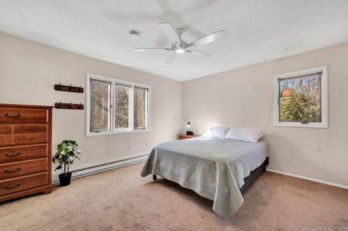 1435 Tuttle Ave, Wallingford CT  06492-3320 exterior