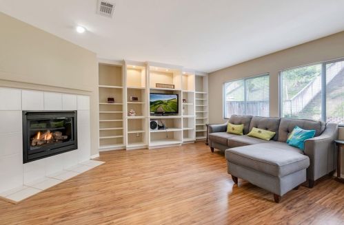 991 Manteca Dr, Oceanside, CA 92057-2644