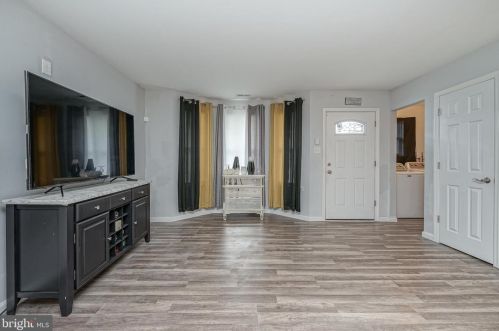 28 Harrington Ln, Erial, NJ 08081-2510