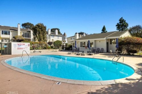 4266 Spencer St, Torrance CA  90503-2444 exterior