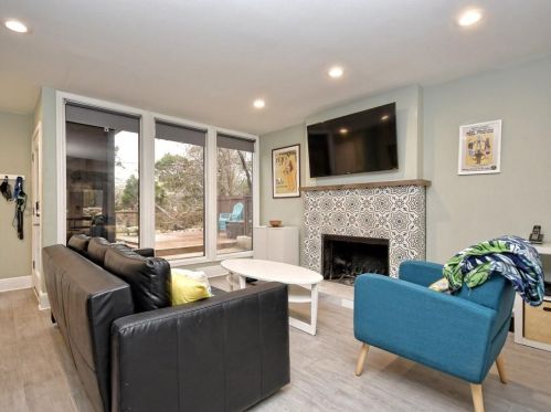 2306 Arpdale St, Austin, TX 78704-3817