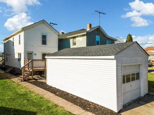 617 New York Ave, Rochester, PA 15074-1617