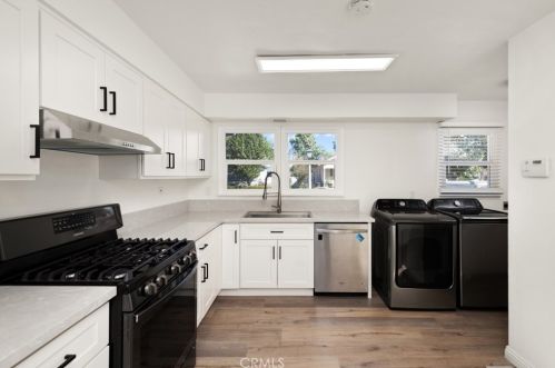 3508 Locust St, Riverside CA  92501-2637 exterior