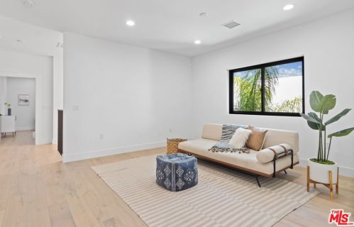 4614 Tobias Ave, Van Nuys CA  91403-2823 exterior