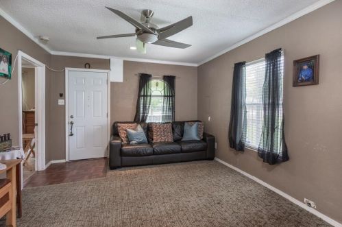 1415 Shady Grv Rd, Irving TX  75060-6430 exterior