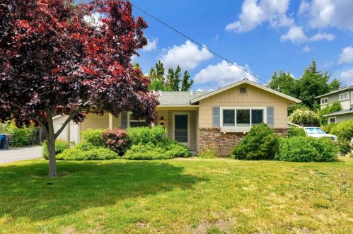 15461 Benedict Ln, Los Gatos, CA 95032-2558