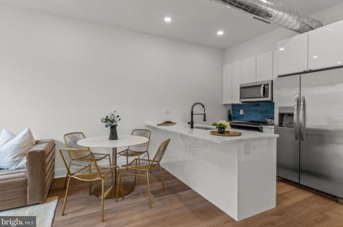 416 Girard Ave, Philadelphia, PA 19123-1718