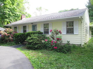 17 River St, Guilford, CT 06437-2618