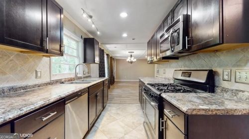 3205 Flamingo Dr, Atlanta, GA 30344-5325