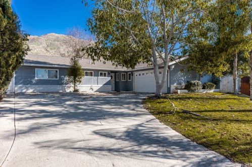 240 Shady Grove Dr, Riverside, CA 92507-4022