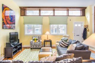 737 5th St, Philadelphia PA  19147-2821 exterior