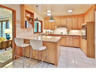 1009 County Rd D, Saint Paul MN  55126-3745 exterior