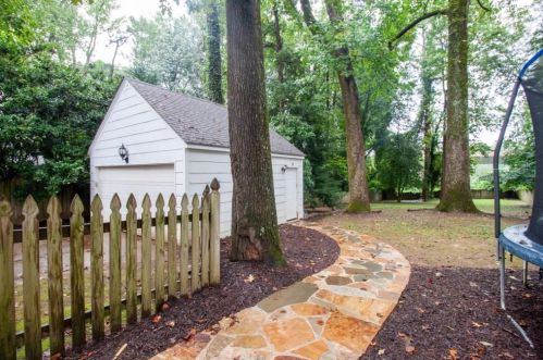 3103 Dl Dr, Atlanta GA  30305-2722 exterior