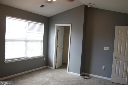 204 Walnut St, Hanover PA 17331-2534 exterior