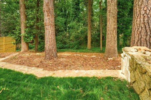 4590 Briarcliff Rd, Atlanta GA  30345-2160 exterior