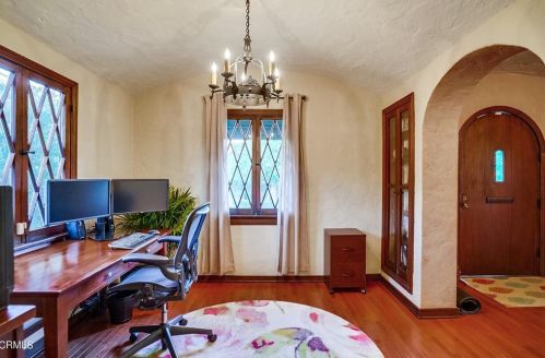 1367 Sonora Ave, Glendale CA  91201-1411 exterior