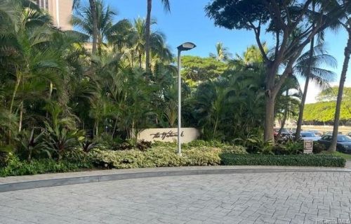 1551 Ala Wai Blvd, Honolulu HI  96815-1011 exterior