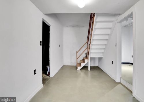 1378 Valley Rd, Berkeley Springs WV  25411-4801 exterior