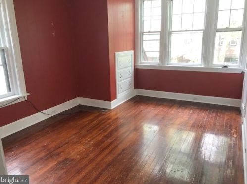 239 Woodbine St, Harrisburg, PA 17110-1853