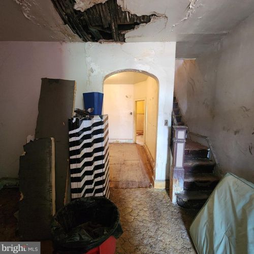 2762 22nd St, Philadelphia, PA 19132-2601