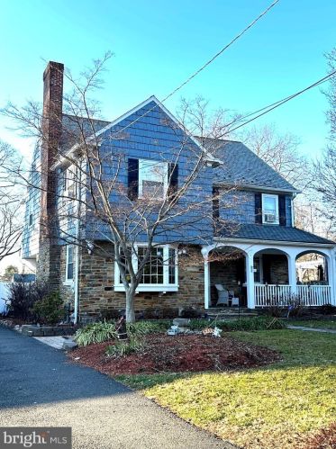 15 Kensington Ave, Trenton, NJ 08618-3327