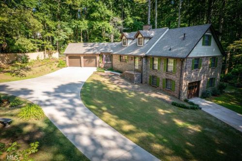 2012 Goode Rd, Conyers, GA 30094-3318