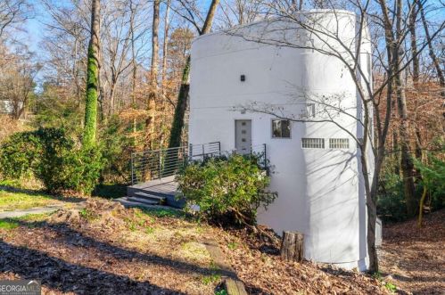 581 Harold Ave, Atlanta GA  30307-1741 exterior