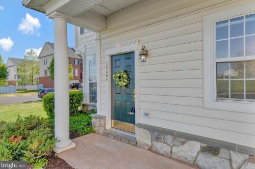 14564 Kylewood Way, Gainesville, VA 20155-6233