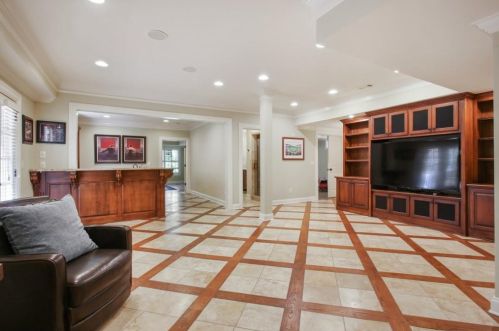 34 High Top Cir, Atlanta GA  30328-5934 exterior
