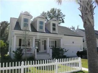 17 Cockle Shell Rd, Savannah, GA 31419-8855