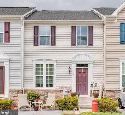 21 Norwood Dr, Falling Waters WV  25419-0060 exterior